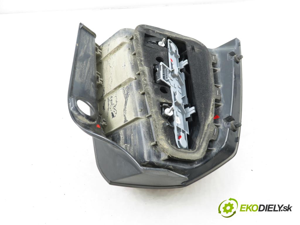 OPEL ZAFIRA B (A05) MINIVAN 2006 74,00 1.9 CDTI 8V 101 - Z 19 DTL 1910,00 Svetlo pravé zadné 24451843