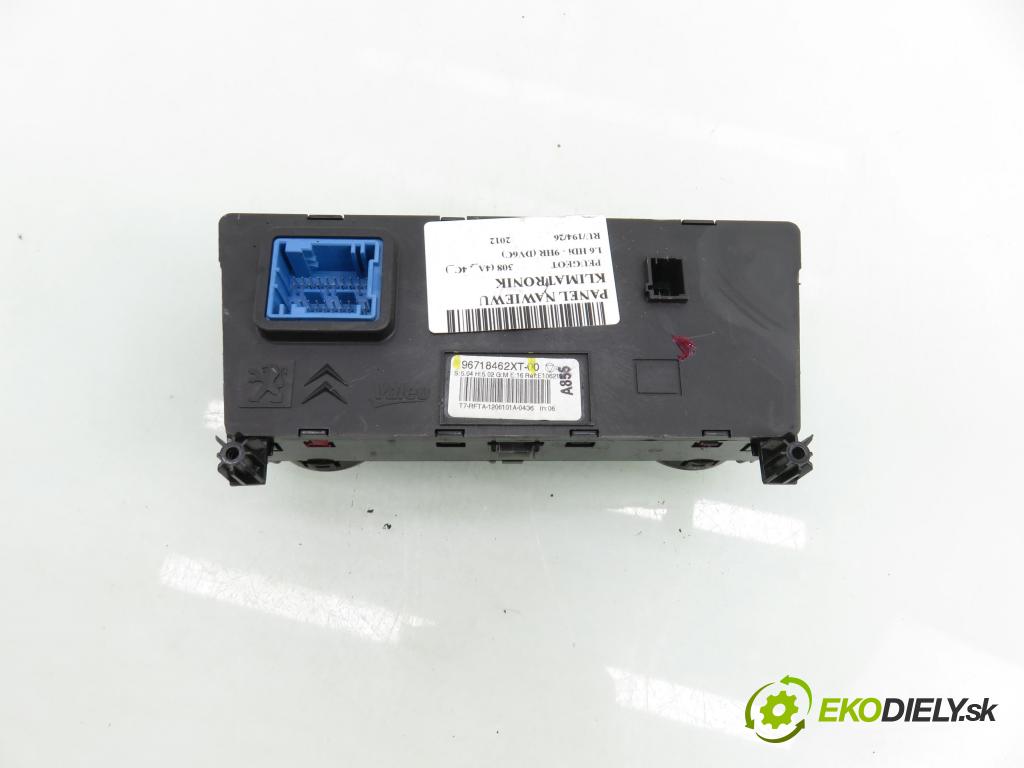 PEUGEOT 308 (4A_, 4C_) HB 2012 0,00 1.6 HDi - 9HR (DV6C) 1560,00 Panel kúrenia KLIMATRONIK 96718462XT
