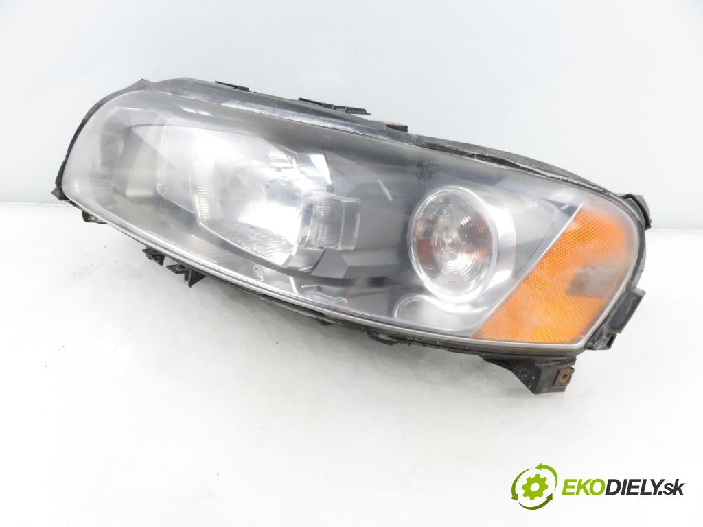 VOLVO V70 II SW (285) KOMBI 2007 136,00 2.4 D5 - D 5244 T4 2400,00 světlo LP 30698846