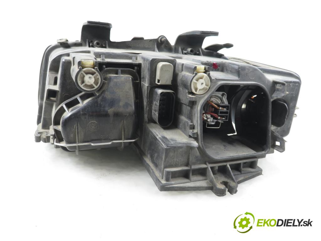AUDI A4 Avant (8E5, B6) KOMBI 2002 96,00 1.9 TDI PD 130 - AVF 1896,00 Svetlo PP 8E0941030C