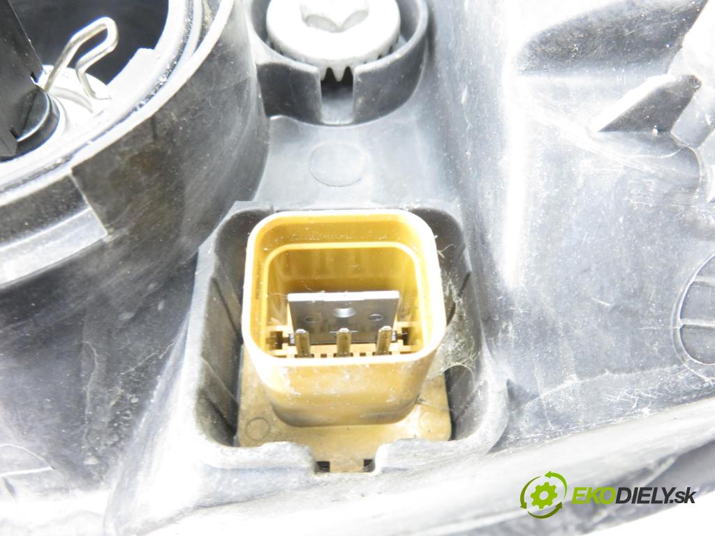 CHEVROLET CAPTIVA (C100, C140) SUV 2007 110,00 2.0 D 4WD 1991,00 světlo PP