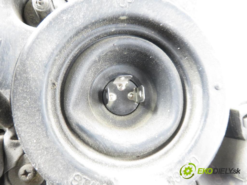 MAZDA 2 (DY) HB 2004 59,00 1.4 - FXJA 1388,00 světlo LP 3M7113W030AF