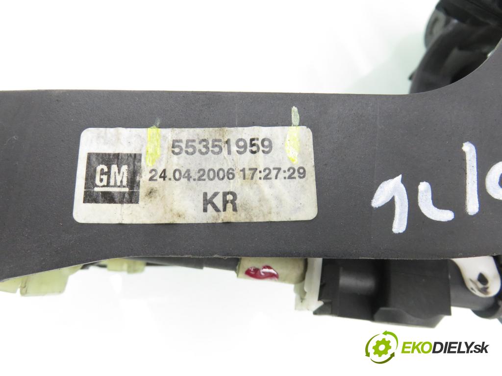 OPEL ZAFIRA B (A05) MINIVAN 2006 74,00 1.9 CDTI 8V 101 - Z 19 DTL 1910,00 ZVEDÁK: 55351959