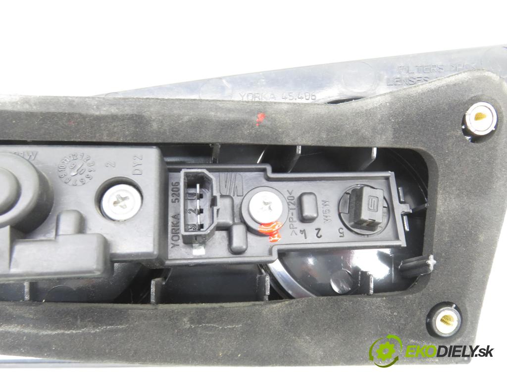 SEAT IBIZA III (6L1) HB 2006 59,00 1.4 TDI - BNV 1422,00 světlo levé zadní kufr 6L6945107F