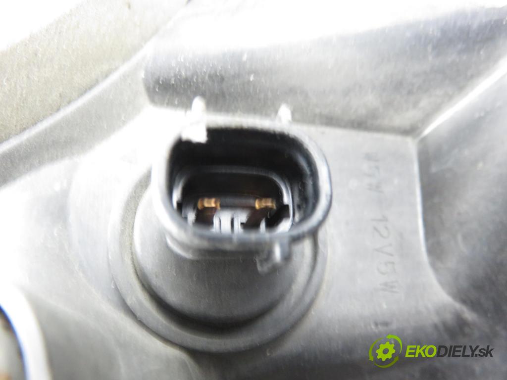TOYOTA COROLLA Verso (ZER_, ZZE12_, R1_) VAN 2004 85,00 2.0 D-4D (CUR10_) - 1CD-FTV 1995,00 světlo LP