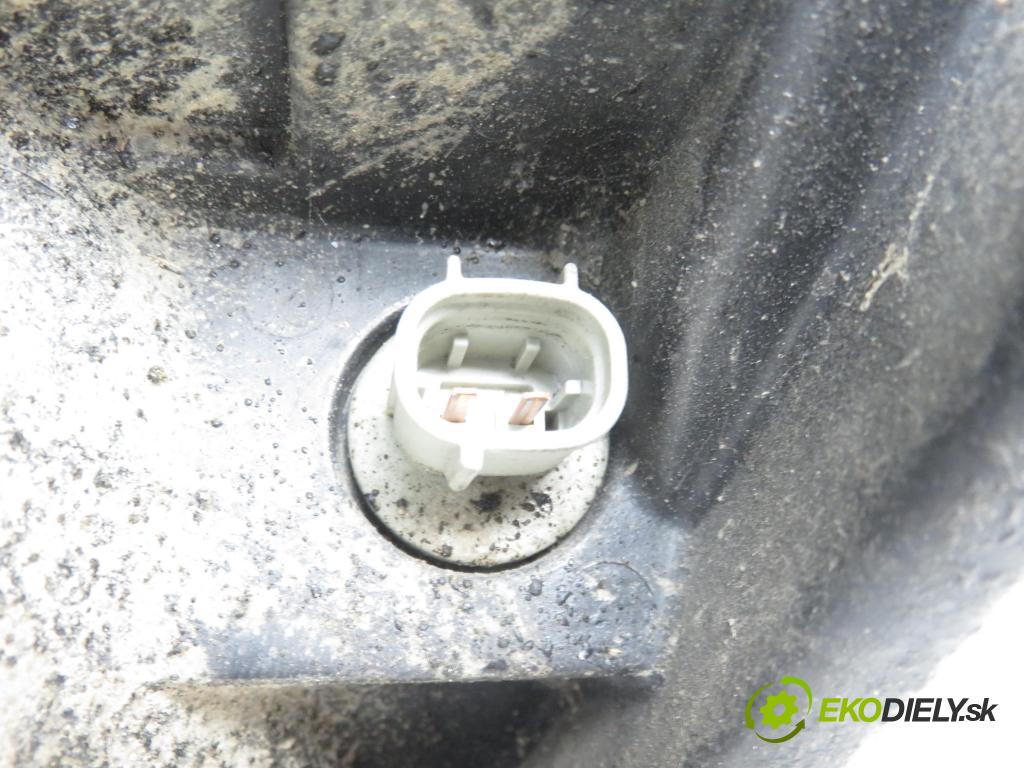 TOYOTA RAV 4 II (_A2_) SUV 2002 85,00 2.0 D-4D 4WD 116 - 1CD-FTV 1995,00 Svetlo PP