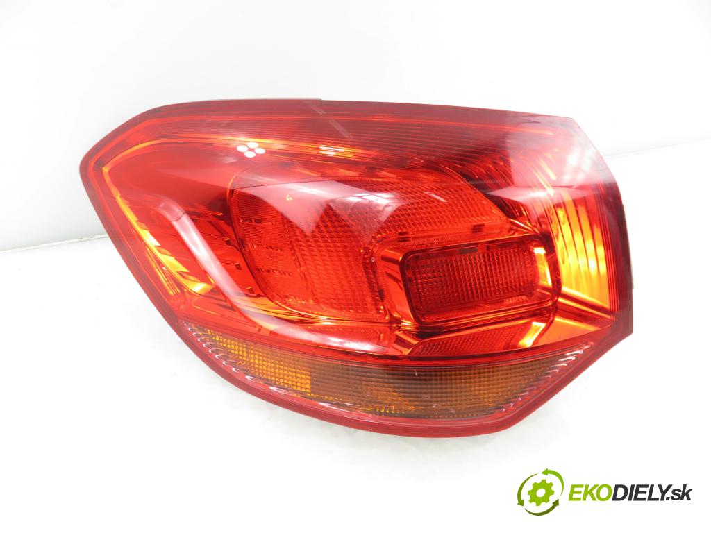 OPEL ASTRA J Sports Tourer (P10) KOMBI 2011 81,00 1.7 CDTI - A 17 DTJ 1686,00 Svetlo ľavé zadné 13282242