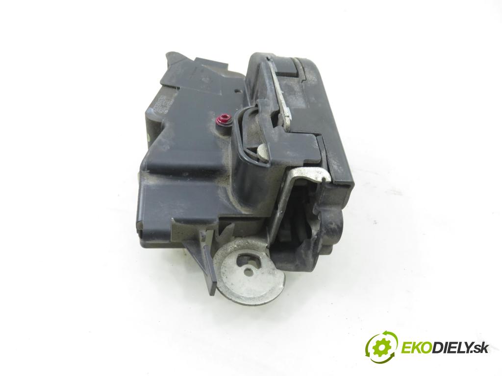 MERCEDES-BENZ VITO / MIXTO Skrzynia (W639) FURGON 2006 0,00 109 CDI - OM 646.980 2148,00 zámok dveře posúvne 6397300735