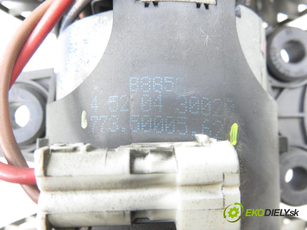 MERCEDES-BENZ VITO / MIXTO Skrzynia (W639) FURGON 2006 0,00 109 CDI - OM 646.980 2148,00 ventilátor větráku 7335000562 ; 0018216580