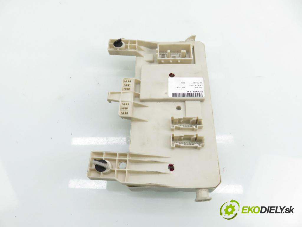 VOLVO V50 (MW) KOMBI 2006 100,00 2.0 D 136 - D 4204 T (PSA) 1997,00 MODUL BSI 8690719