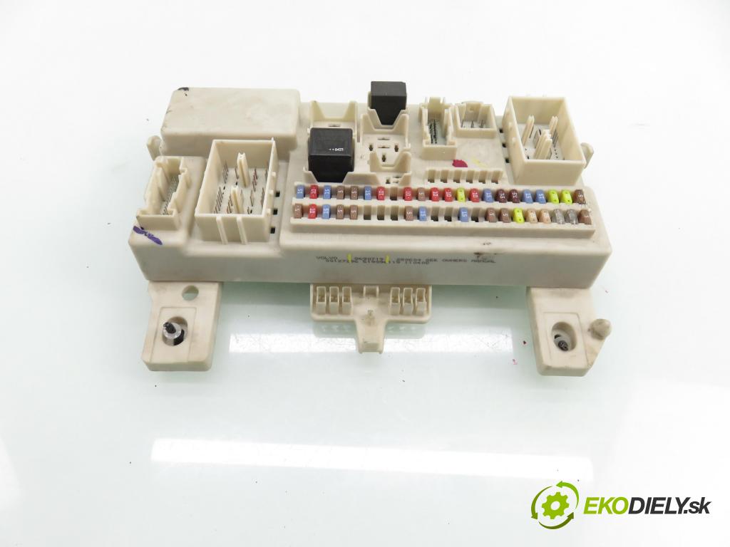 VOLVO V50 (MW) KOMBI 2006 100,00 2.0 D 136 - D 4204 T (PSA) 1997,00 MODUL BSI 8690719