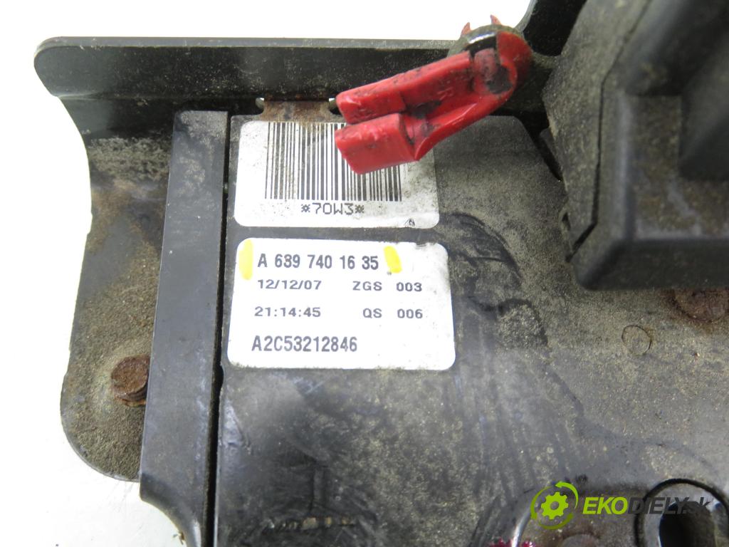 MERCEDES-BENZ VITO / MIXTO Skrzynia (W639) FURGON 2006 0,00 109 CDI - OM 646.980 2148,00 zámok dverí kufor EL. 6397401635