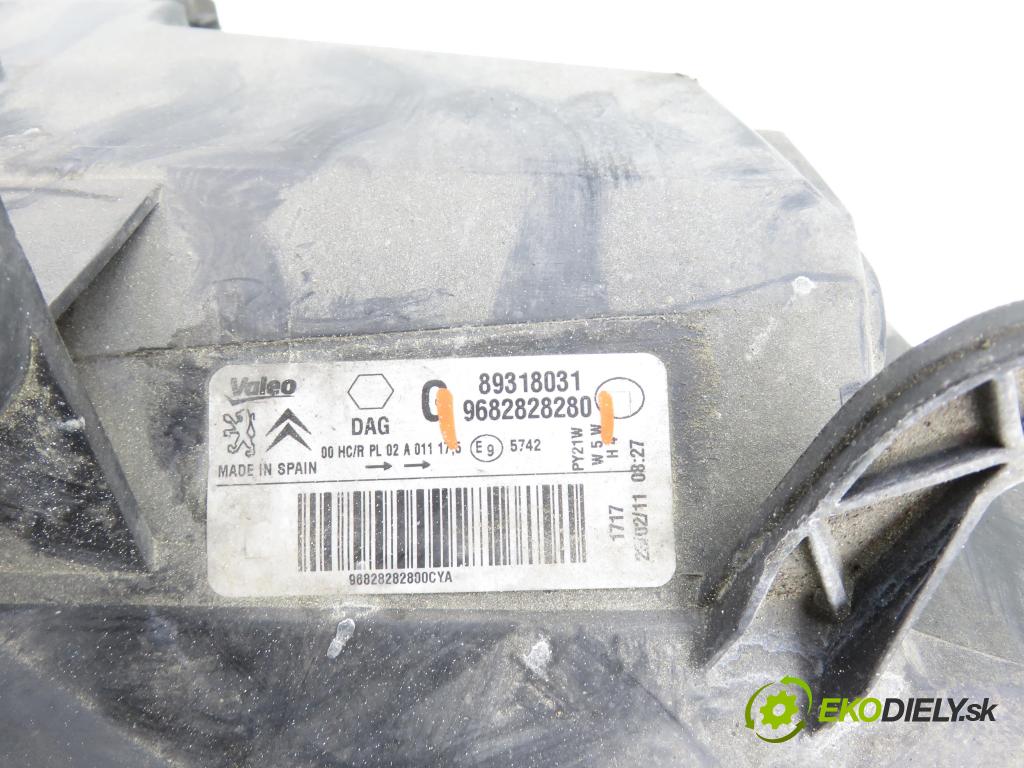 CITROEN BERLINGO Nadwozie pełne/minivan (B9) FURGON 2011 55,00 1.6 HDi / BlueHDi 75 - 9HN (DV6ETED) 1560,00 světlo LP 9682828280 ; 89318031