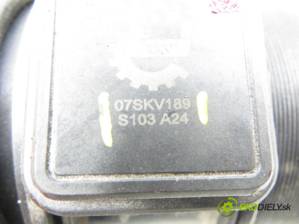 VOLVO V50 (MW) KOMBI 2006 100,00 2.0 D 136 - D 4204 T (PSA) 1997,00 váha vzduchu vzduchu 07SKV189
