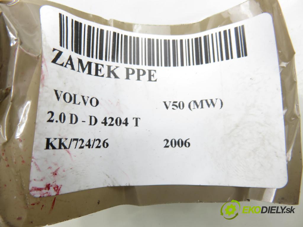 VOLVO V50 (MW) KOMBI 2006 100,00 2.0 D 136 - D 4204 T (PSA) 1997,00 zámok 30699447