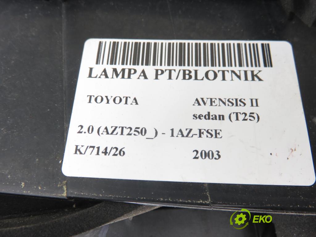 TOYOTA AVENSIS sedan (_T25_) SEDAN 2003 108,00 2.0 (AZT250_) - 1AZ-FSE 1998,00 Svetlo pravé zadné