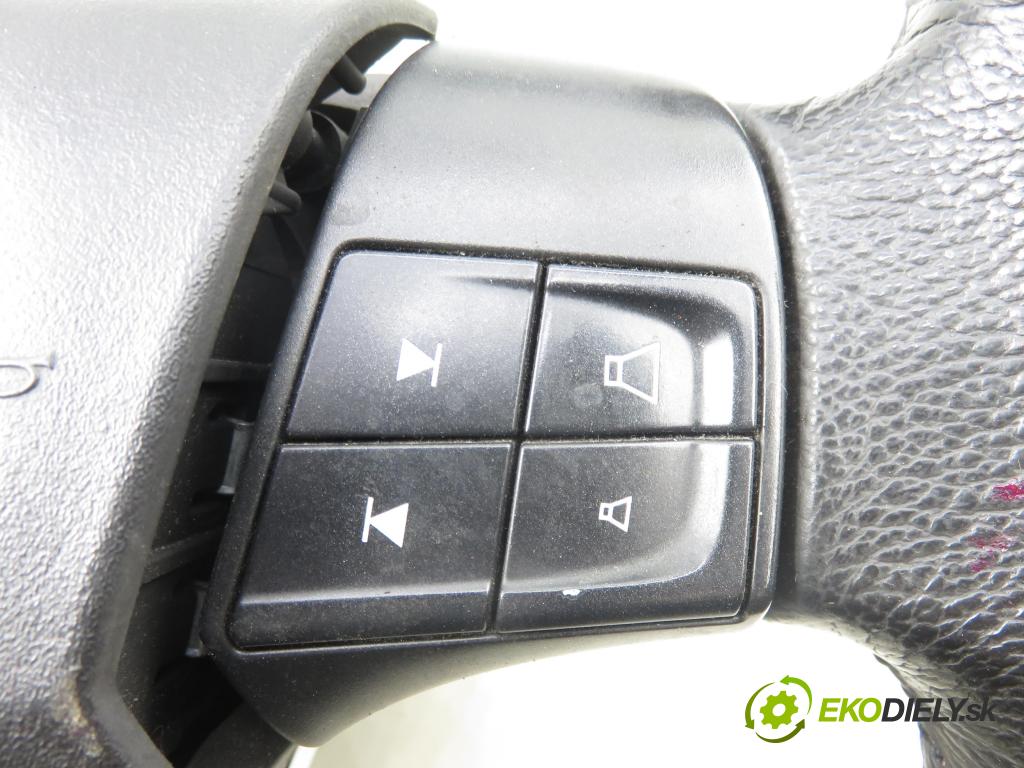 VOLVO V50 (MW) KOMBI 2006 100,00 2.0 D 136 - D 4204 T (PSA) 1997,00 Volant PV55160060 ; 8687335 ; 30615725 (Volant)