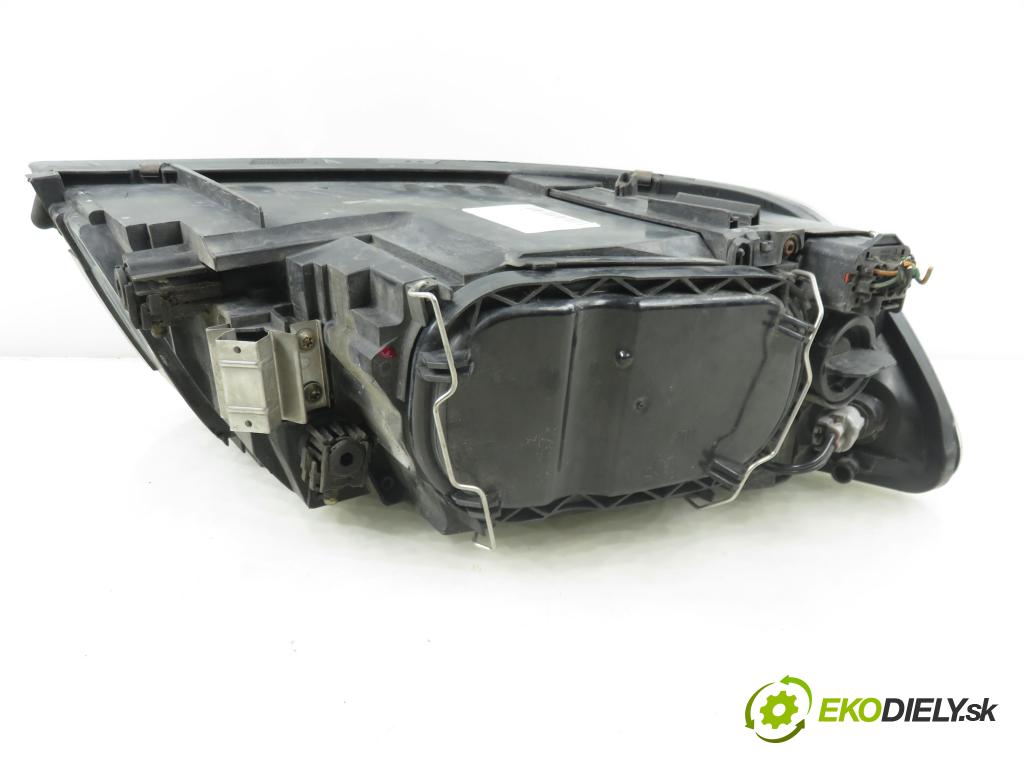VOLVO V50 (MW) KOMBI 2006 100,00 2.0 D 136 - D 4204 T (PSA) 1997,00 Svetlo LP 30698885