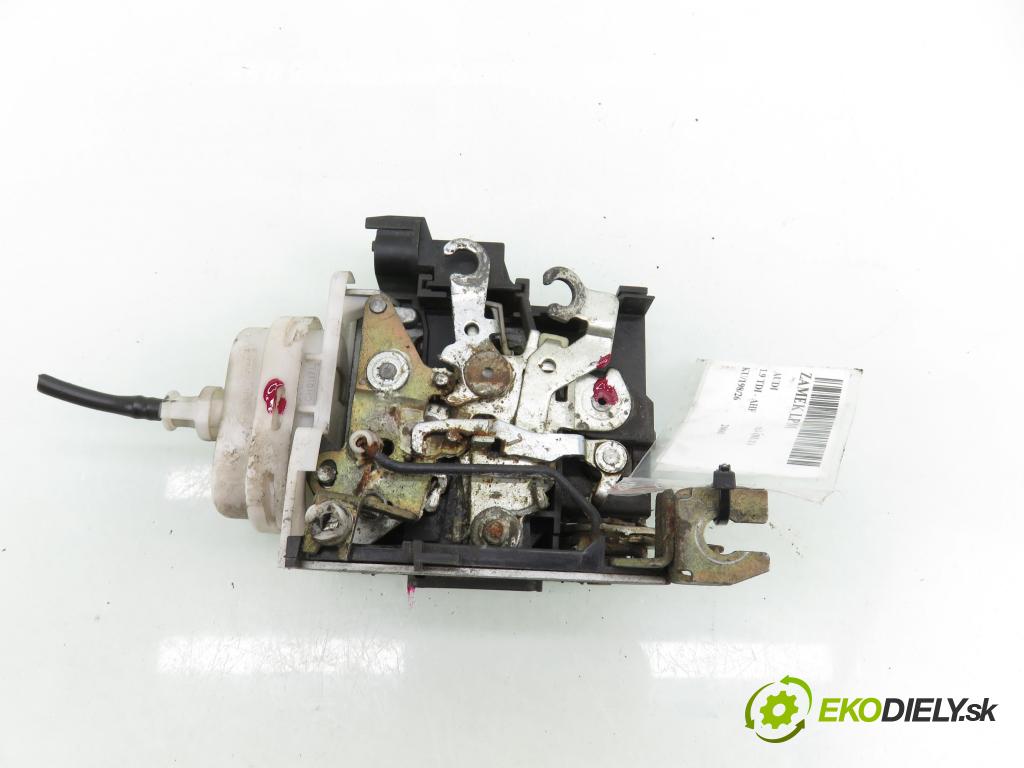AUDI A3 (8L1) HB 2000 81,00 1.9 TDI - AHF 1896,00 zámok 8L1837015