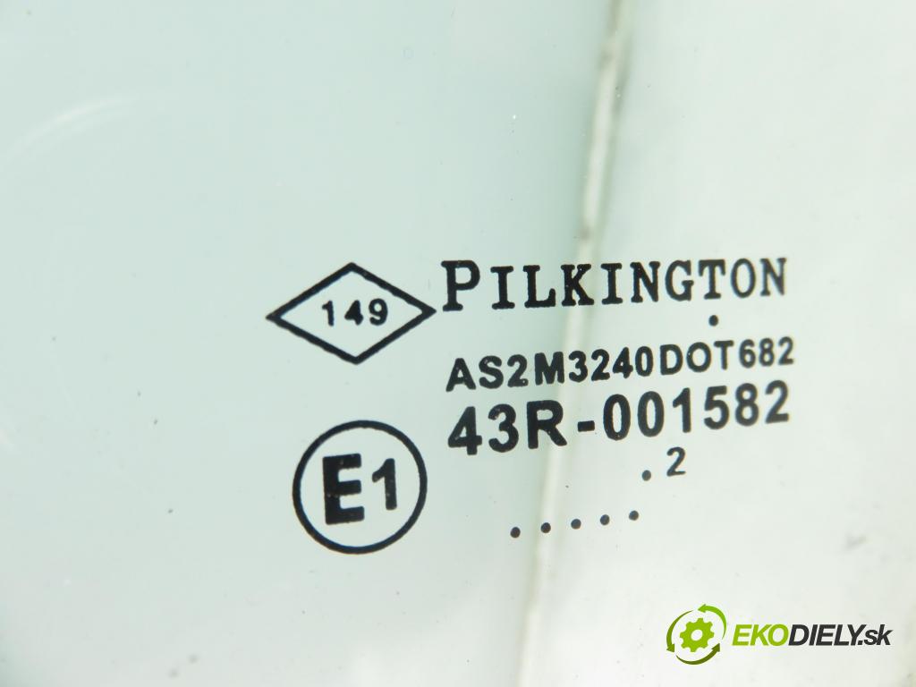 RENAULT MASTER III Skrzynia (FV) FURGON 2012 92,00 2.3 dCi 125 FWD (FV0C, FV0D) - M9T 676 2298,00 Okno TROJUHOLNÍKÝ LP