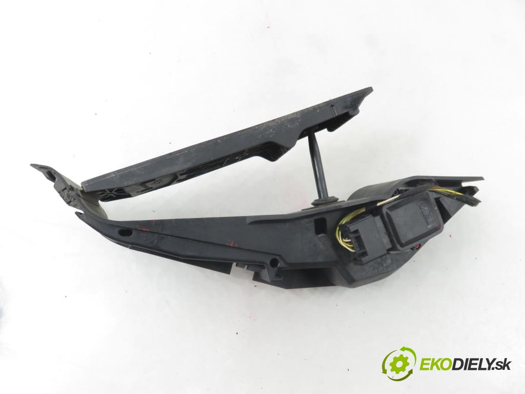 BMW 5 Touring (E39) KOMBI 2001 135,00 530 d - M57 D30 (306D1) 2926,00 Potenciometer plynu 6753518 (Potenciometer plynového pedálu)