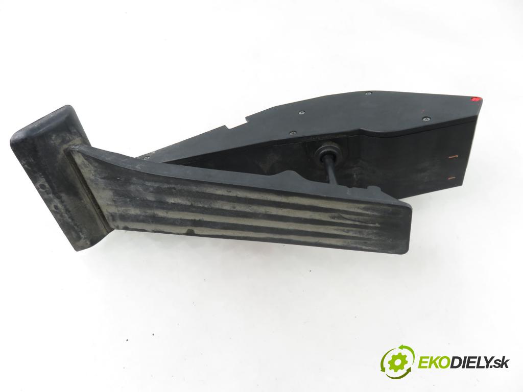 BMW 5 Touring (E39) KOMBI 2001 135,00 530 d - M57 D30 (306D1) 2926,00 Potenciometer plynu 6753518 (Potenciometer plynového pedálu)