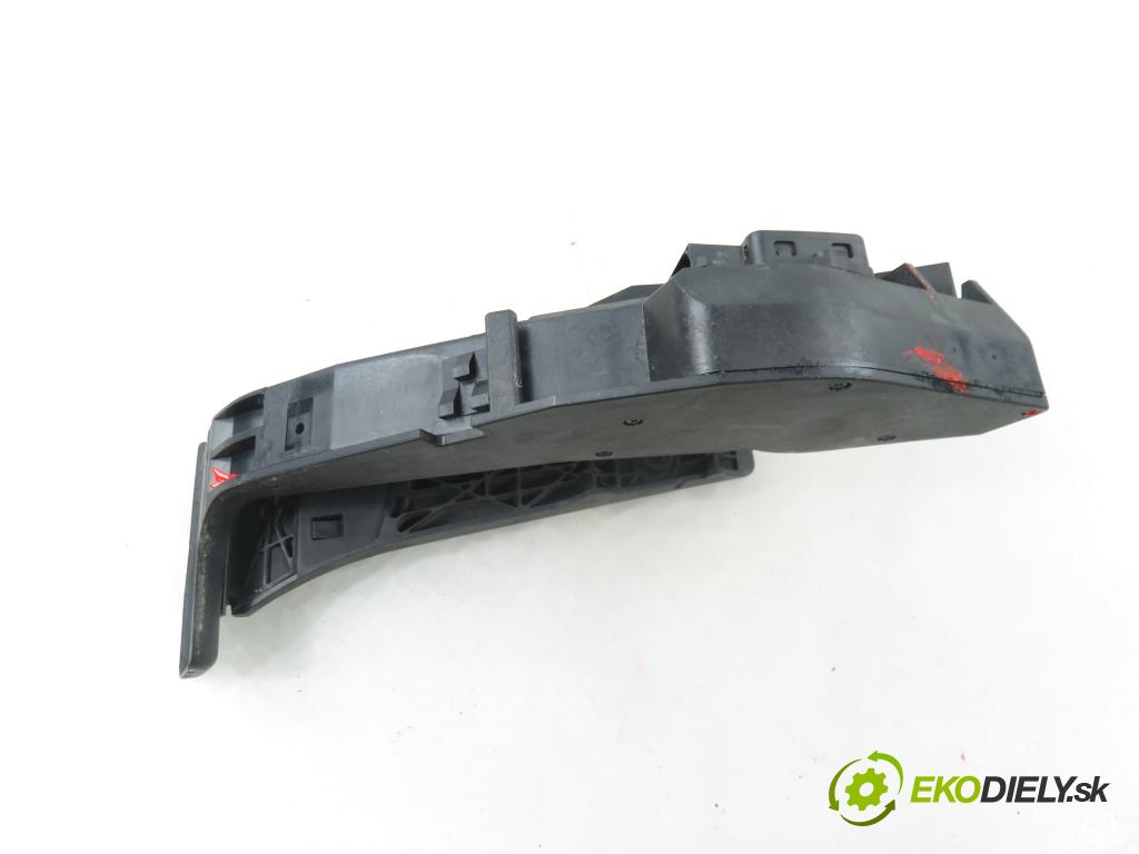 BMW 5 Touring (E39) KOMBI 2001 135,00 530 d - M57 D30 (306D1) 2926,00 Potenciometer plynu 6753518 (Potenciometer plynového pedálu)