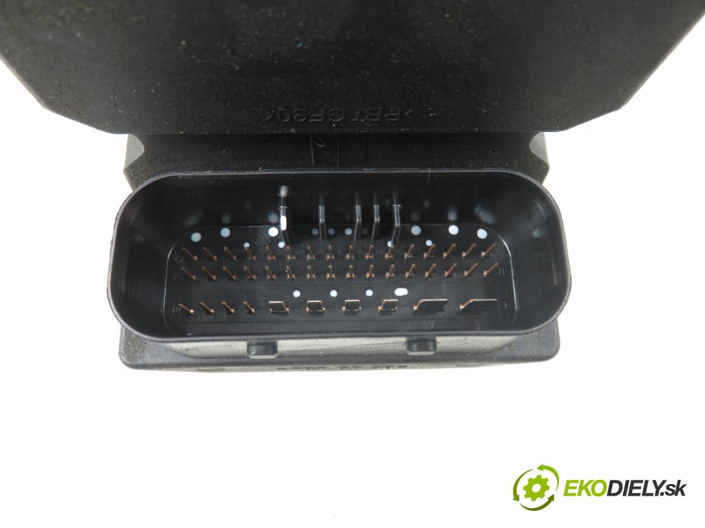 BMW 5 Touring (E39) KOMBI 2001 135,00 530 d - M57 D30 (306D1) 2926,00 pumpa ABS 0265900001 ; 6756342 ; 0265223001 (Pumpa ABS)