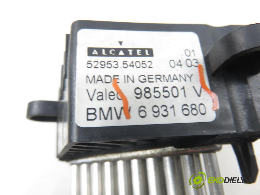 BMW 5 Touring (E39) KOMBI 2001 135,00 530 d - M57 D30 (306D1) 2926,00 rezistor / reostat kúrenia 6931680 ; 985501V