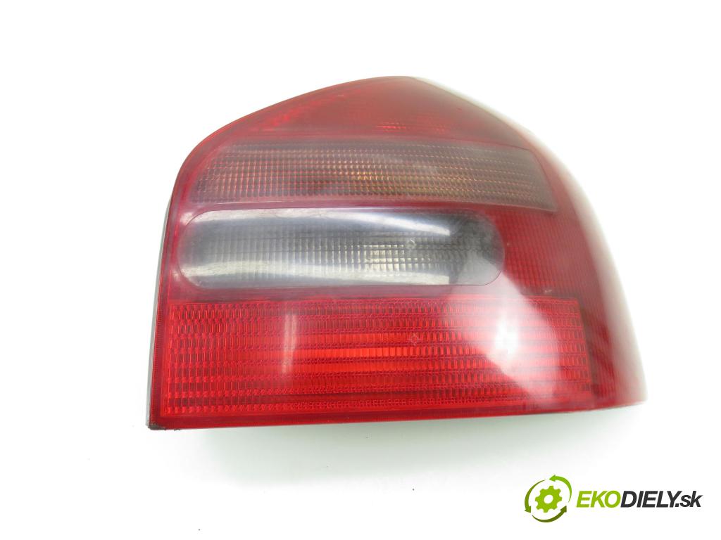 AUDI A3 (8L1) HB 2000 81,00 1.9 TDI 110 - AHF 1896,00 Svetlo pravé zadné 8L0945096