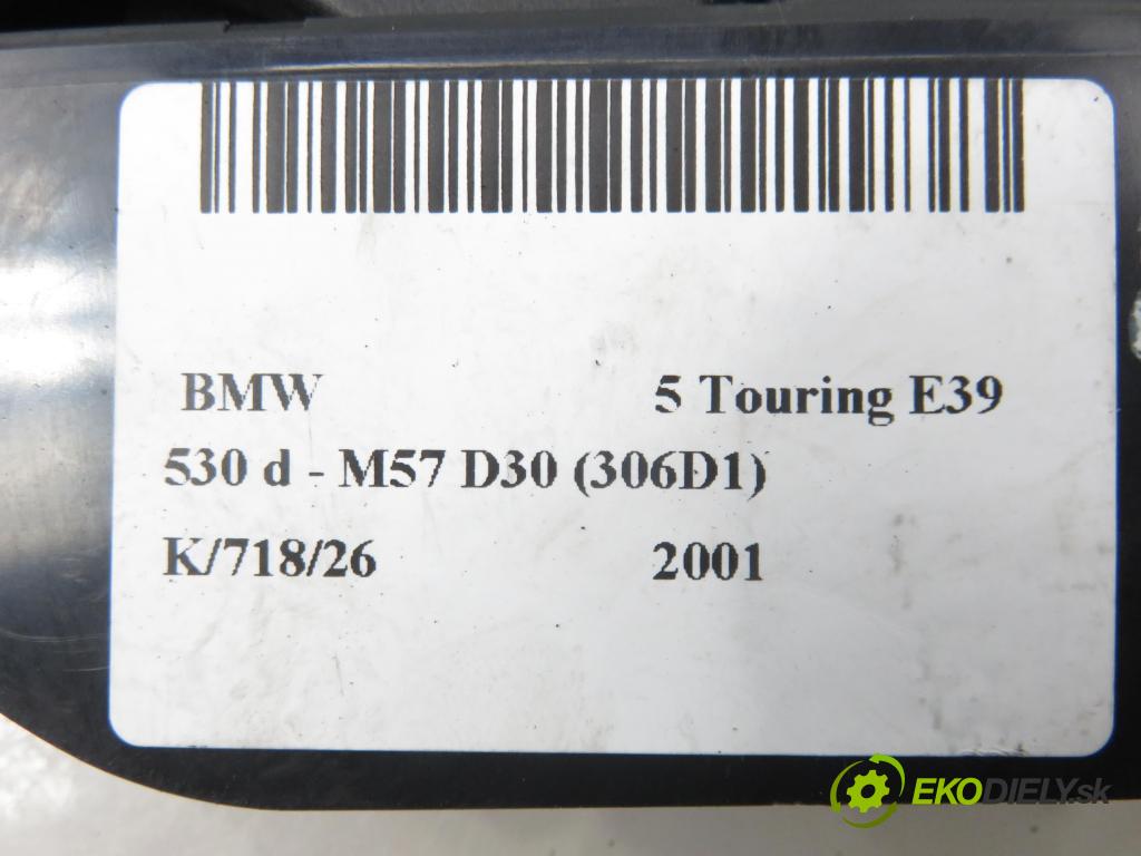 BMW 5 Touring (E39) KOMBI 2001 135,00 530 d - M57 D30 (306D1) 2926,00 držák na nápoje  (Držák nápojů)