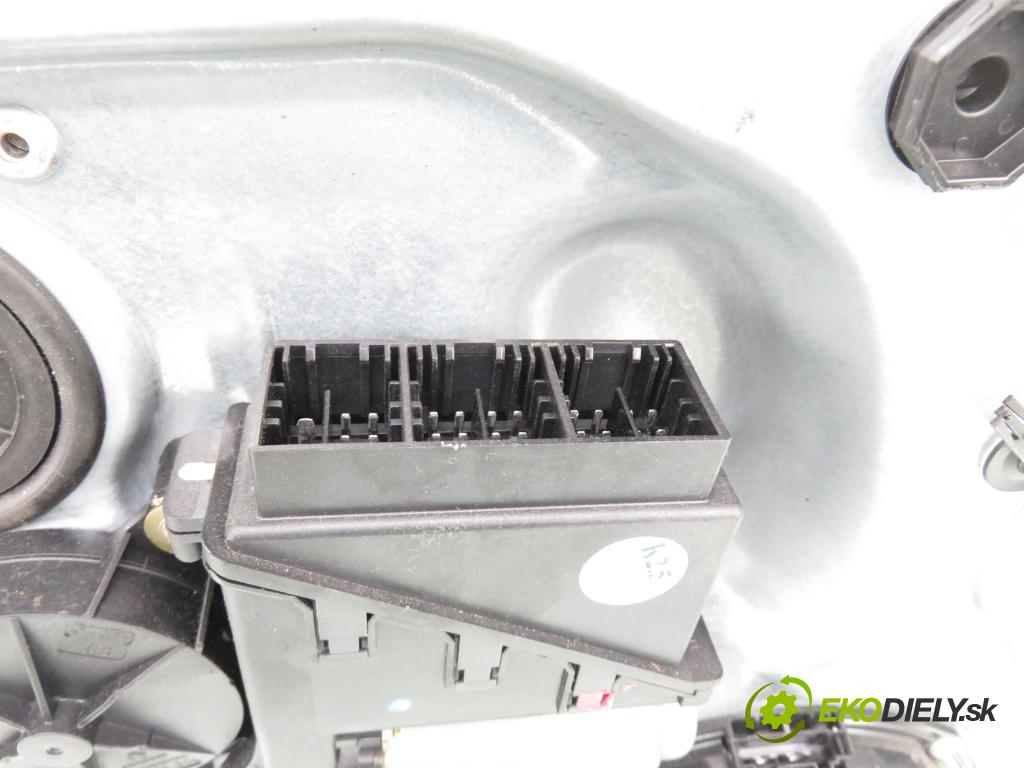 VW POLO (9N_) HB 2002 47,00 1.2 12V 64 - AZQ 1198,00 mechanismus oken 6Q2959802A