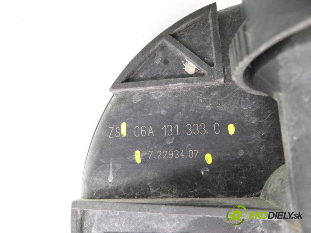 VW GOLF IV (1J1) HB 2001 74,00 1.6 - APF 1595,00 Pumpa vzduchu 72273803 ; 06A959253B ; 06A131333C