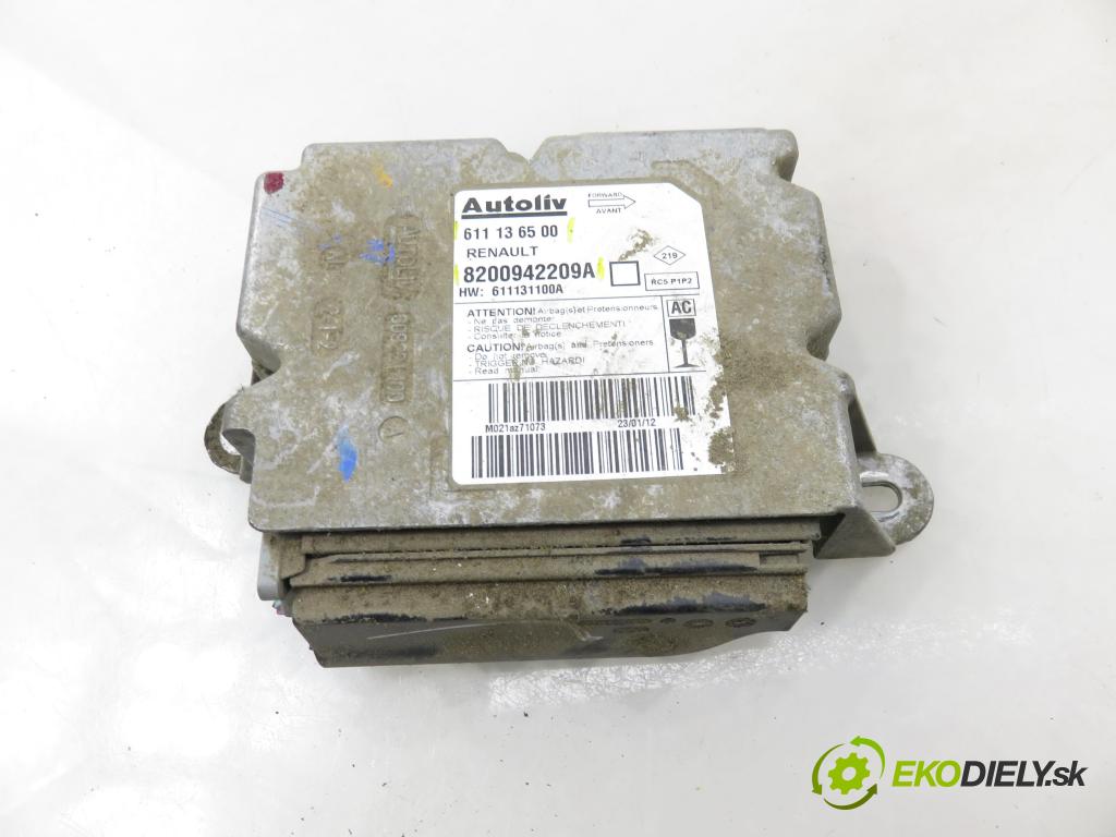 RENAULT MASTER III Skrzynia (FV) FURGON 2012 92,00 2.3 dCi 125 FWD (FV0C, FV0D) - M9T 676 2298,00 MODUL air BAG 8200942209A ; 611136500