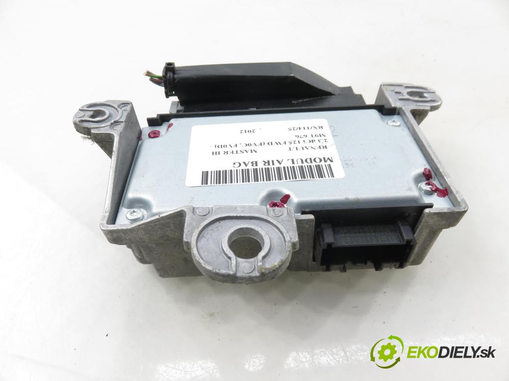 RENAULT MASTER III Skrzynia (FV) FURGON 2012 92,00 2.3 dCi 125 FWD (FV0C, FV0D) - M9T 676 2298,00 MODUL air BAG 8200942209A ; 611136500