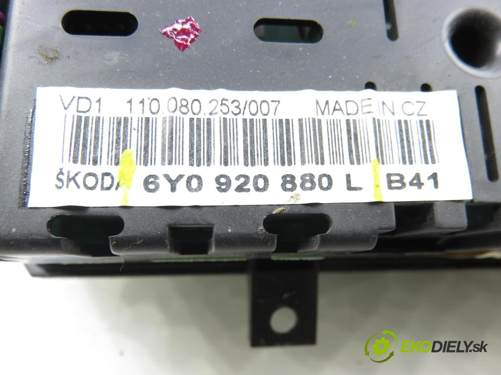 SKODA FABIA I SEDAN (6Y3) SEDAN 2004 55,00 1.4 16V - BBY 1390,00 Prístrojovka elektrický 6Y0920880L