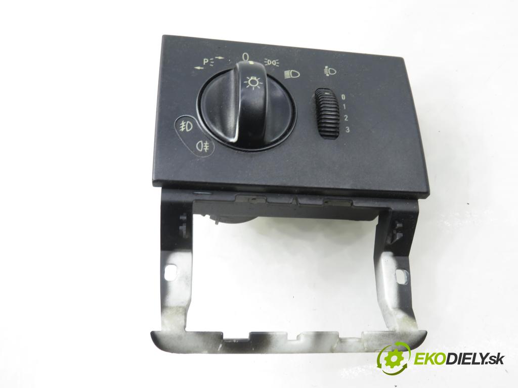 MERCEDES-BENZ VITO / MIXTO Skrzynia (W639) FURGON 2006 0,00 109 CDI - OM 646.980 2148,00 přepínač světla 6395450204