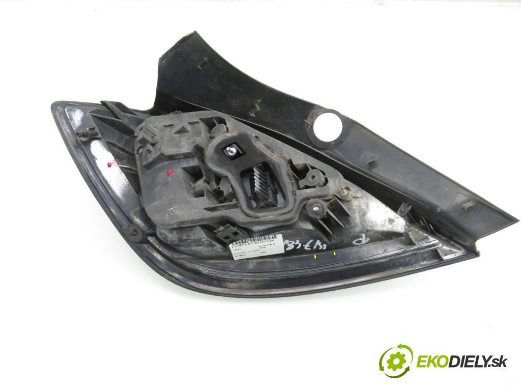 OPEL ASTRA H (A04) HB 2004 59,00 1.7 CDTI - Z 17 DTL 1686,00 Svetlo pravé zadné 24451837
