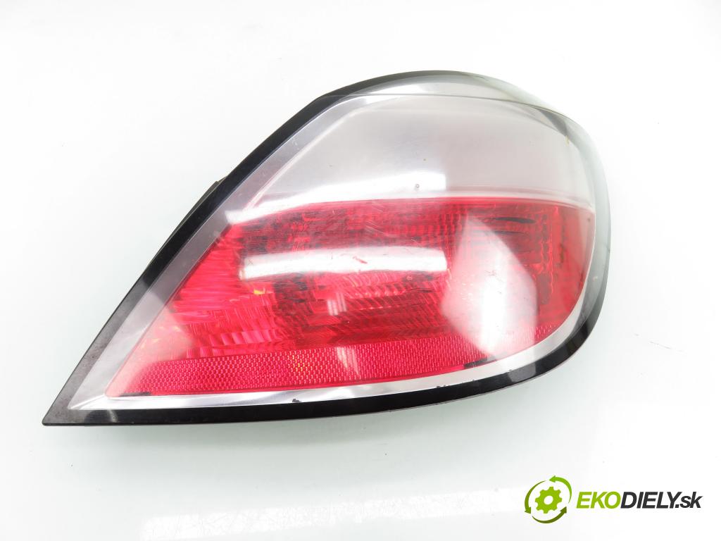 OPEL ASTRA H (A04) HB 2004 59,00 1.7 CDTI - Z 17 DTL 1686,00 Svetlo pravé zadné 24451837