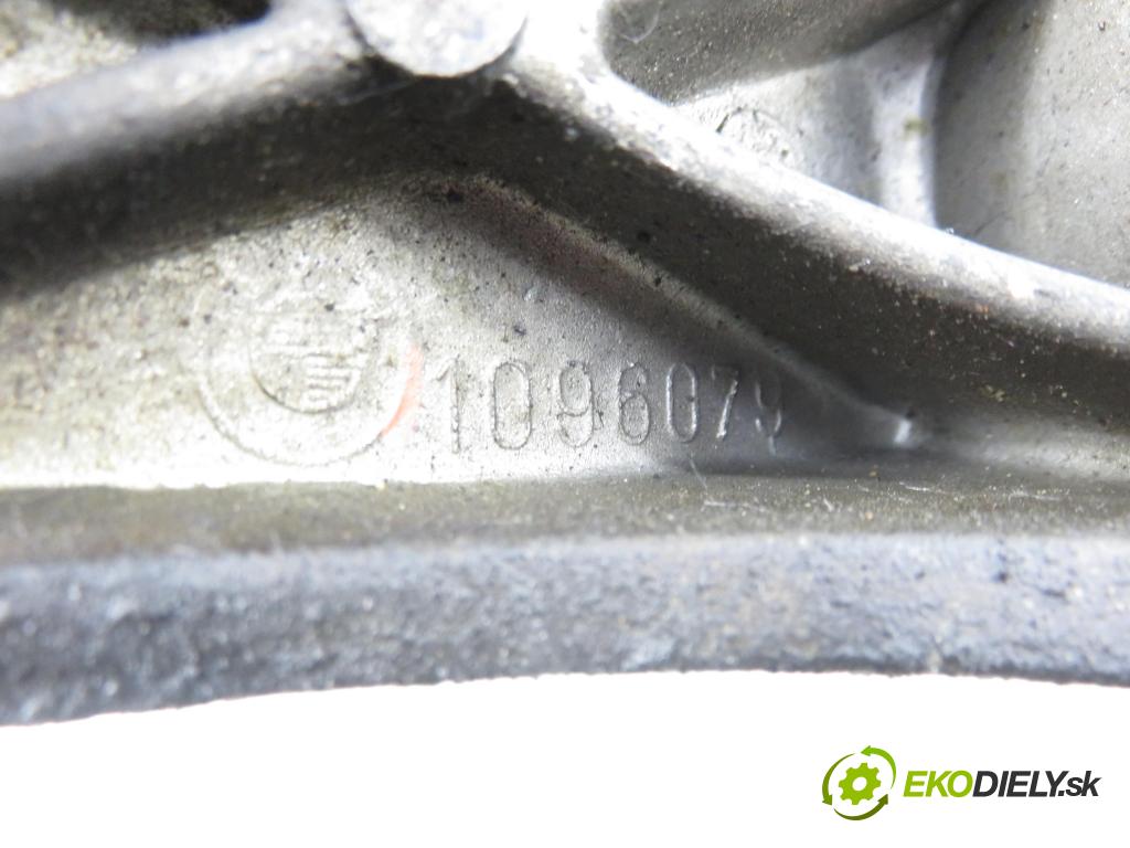 BMW 5 Touring (E39) KOMBI 2001 135,00 530 d - M57 D30 (306D1) 2926,00 AirBag motora 1096079