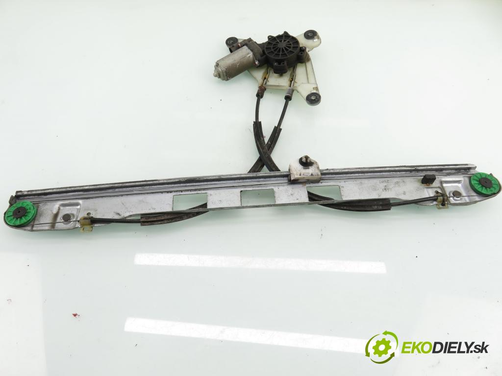 RENAULT MASTER III Skrzynia (FV) FURGON 2012 92,00 2.3 dCi 125 FWD (FV0C, FV0D) - M9T 676 2298,00 mechanismus oken 807210008R ; 128001032