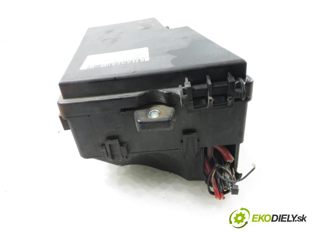 FORD FOCUS II (DA_, HCP) HB 2005 100,00 2.0 TDCi - G6DD 1997,00 Skrinka POJISTKY: 3M5T14K733NMG ; 3M5T14A076AC