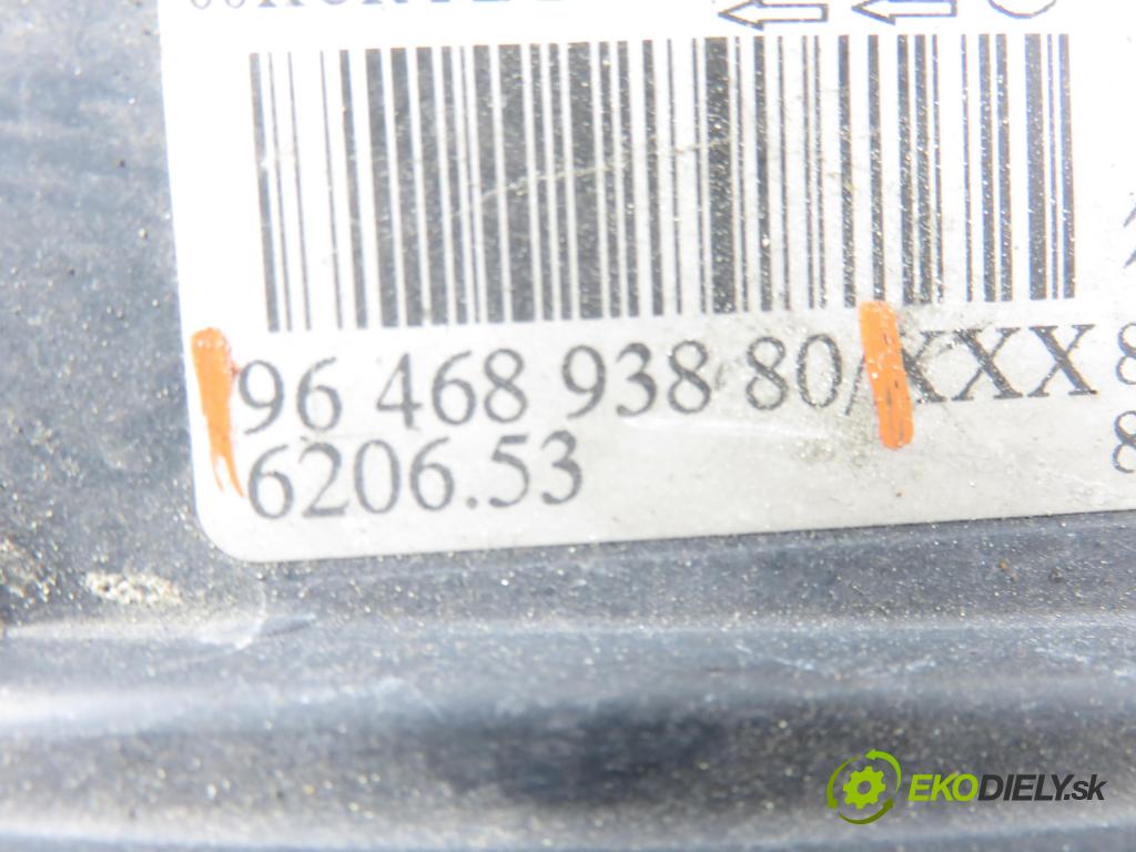 CITROEN C4 I (LC_) HB 2004 80,00 1.6 HDi 109 - 9HZ (DV6TED4) 1560,00 světlo PP 9646893880