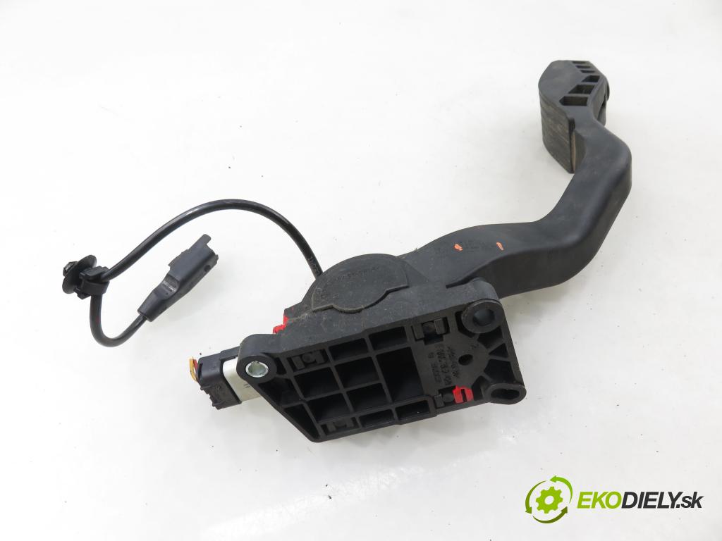 CITROEN C4 I (LC_) HB 2004 80,00 1.6 HDi 109 - 9HZ (DV6TED4) 1560,00 potenciometr plynového pedálu 0280755001 ; 9650889180 (Potenciometr plynového pedálu)