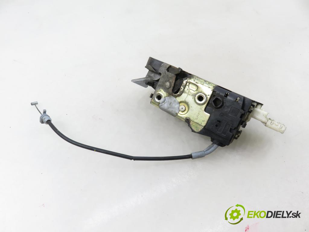 CITROEN C4 I (LC_) HB 2004 80,00 1.6 HDi 109 - 9HZ (DV6TED4) 1560,00 zámok 9647172780F