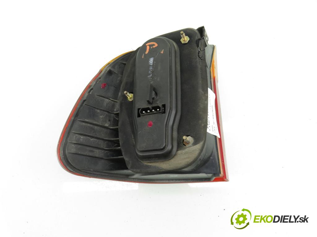 BMW 5 Touring (E39) KOMBI 2001 135,00 530 d - M57 D30 (306D1) 2926,00 Svetlo pravé zadné 8371324