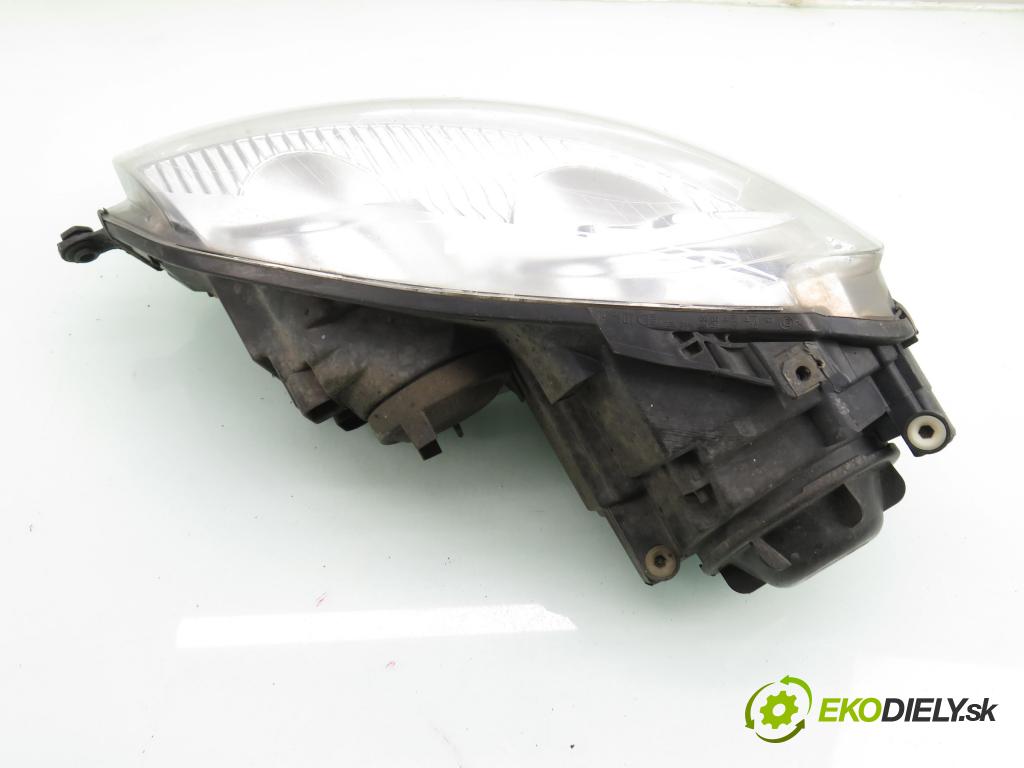 VW GOLF V (1K1) HB 2005 77,00 1.9 TDI PD 105 - BKC 1896,00 Svetlo PP 1K6941006N