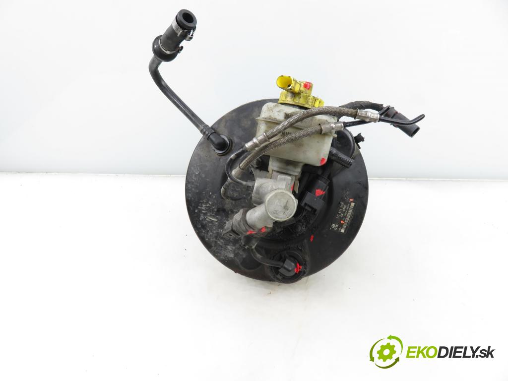 AUDI A3 (8L1) HB 2000 81,00 1.9 TDI 110 - AHF 1896,00 posilovač 03786404014 (Servočerpadlo)