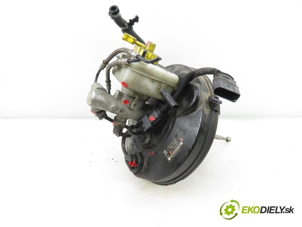AUDI A3 (8L1) HB 2000 81,00 1.9 TDI 110 - AHF 1896,00 posilovač 03786404014 (Servočerpadlo)