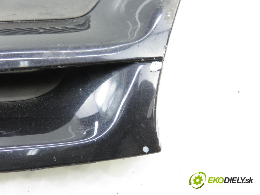 VW GOLF V (1K1) HB 2005 77,00 1.9 TDI - BKC 1896,00 mřížka / maska